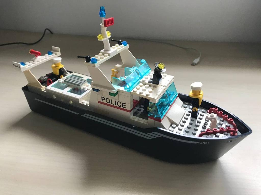 Lego police 2024 boat 4021