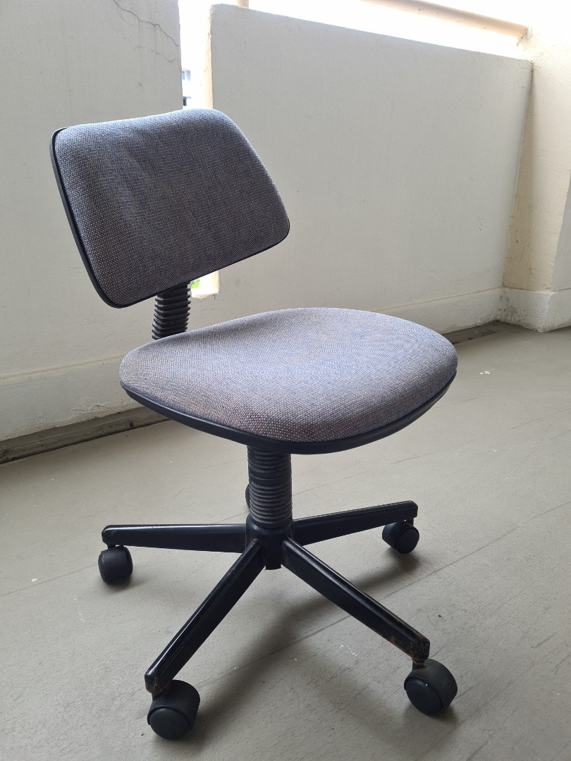 Roller chair, Furniture & Home Living, Furniture, Chairs on Carousell