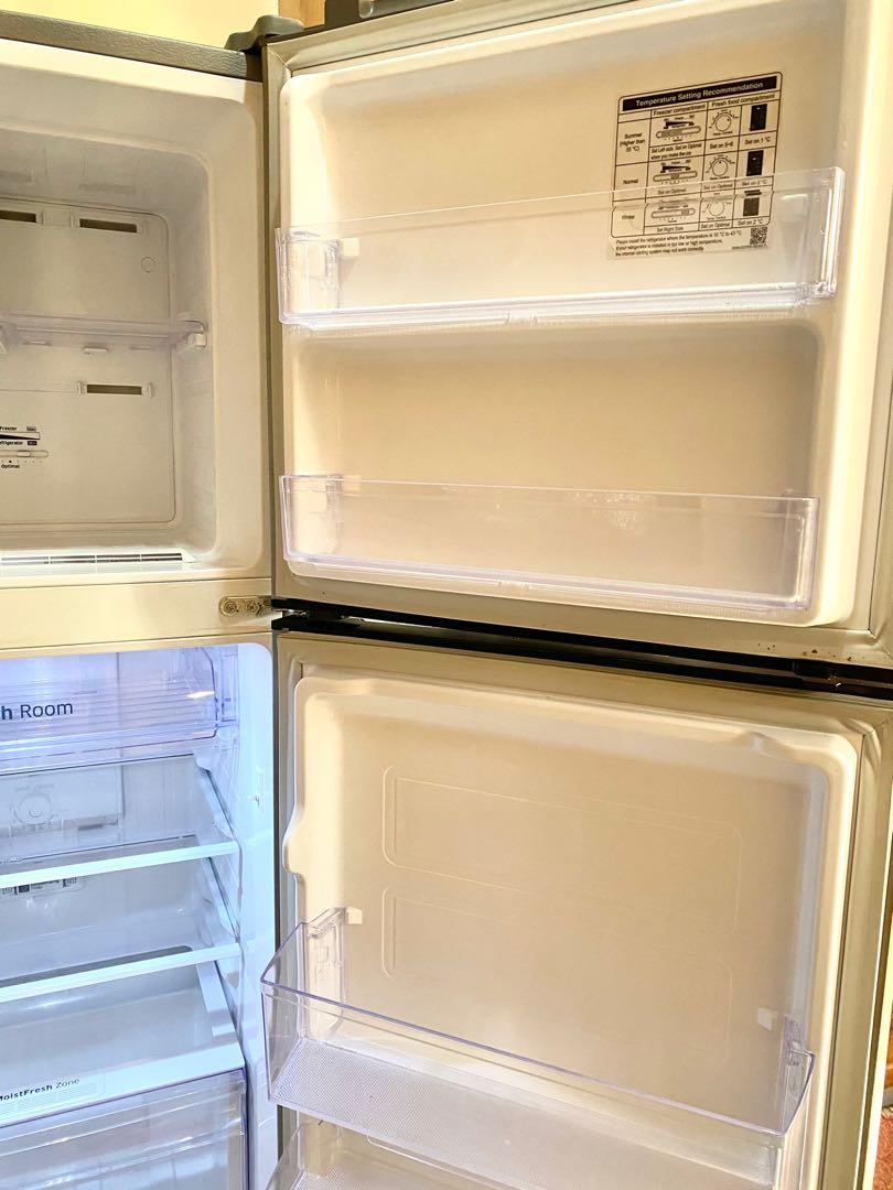 [RUSH SALE] Samsung NoFrost/Selfdefrosting Refrigerator 7.4 cu. ft