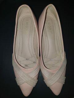 Sepatu he'll emory no 39