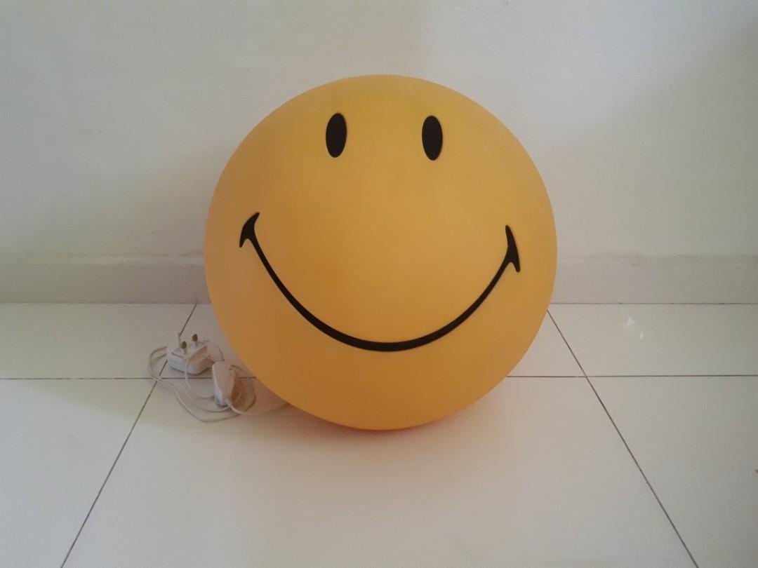 Smiley Face Big Emoticon Lamp Everything Else On Carousell