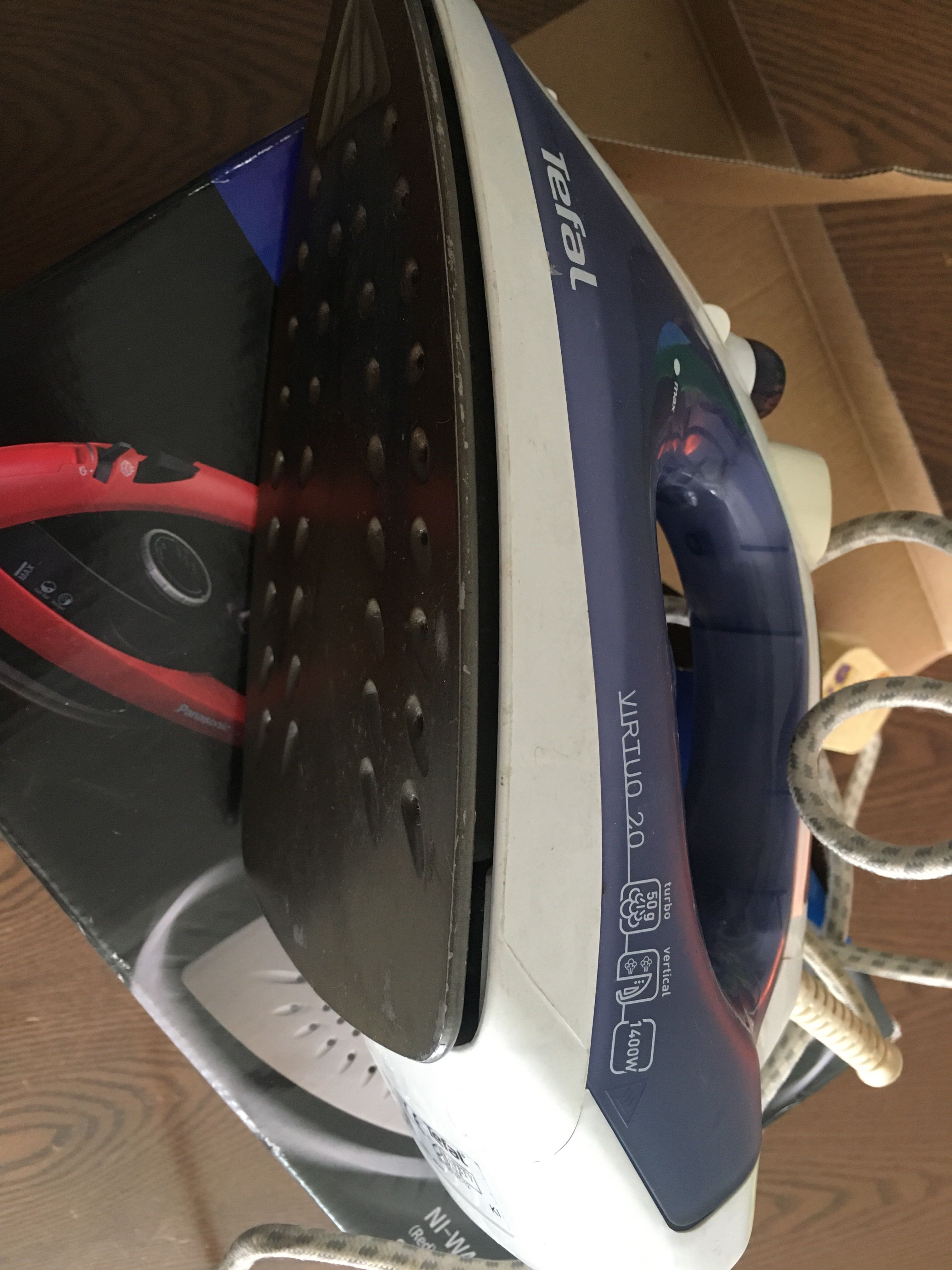Steam Iron, Everything Else on Carousell