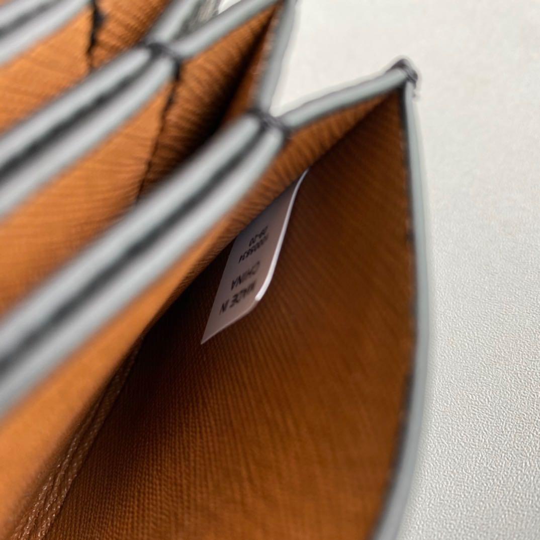 Tory Burch Walker Accordion Card Case, Women's Fashion, Bags & Wallets