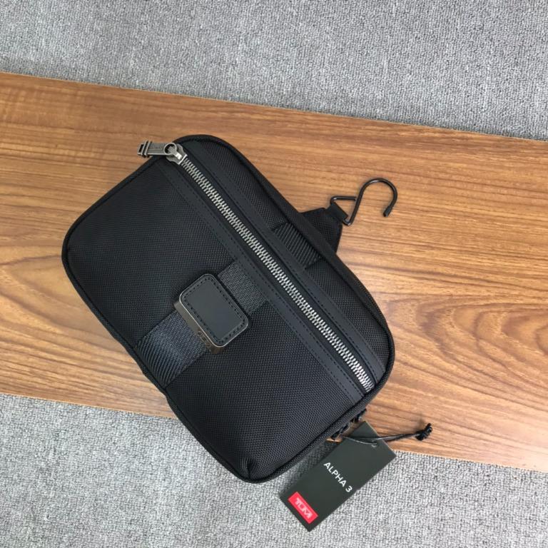 TUMI MCGUIRE KIT Men s Fashion Bags Briefcases on Carousell