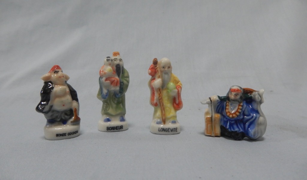 Vintage ceramic figurines set of 4, Hobbies & Toys, Memorabilia