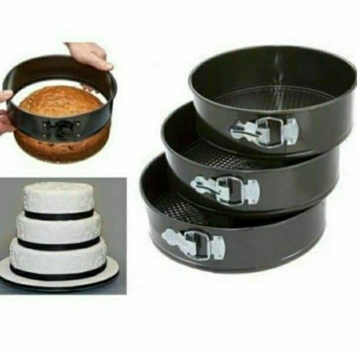 3 in 1 Cake Baking Pans / Molder ( Round / Circular ) (Category: Bakeware) located in Quezon City. Submitted by marieleone (Listing ID 1087907955, Image 1). Description: Item availability may be on hand or depends on stocks supply. Item, if not available, will be pre-ordered. Some items are fast-moving/easily sold. I suggest no rush shipping please. No worries if item is on hand, buyer can book same day delivery right away..