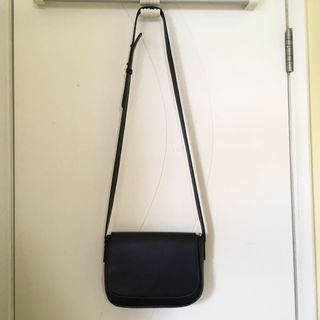 （分類：）位於 。 由 kabonara 提交（商品編號 1089377764，圖片 1）。簡介： 。