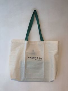 （分類：）位於 。 由 lolmaop 提交（商品編號 1089530571，圖片 1）。簡介： 。