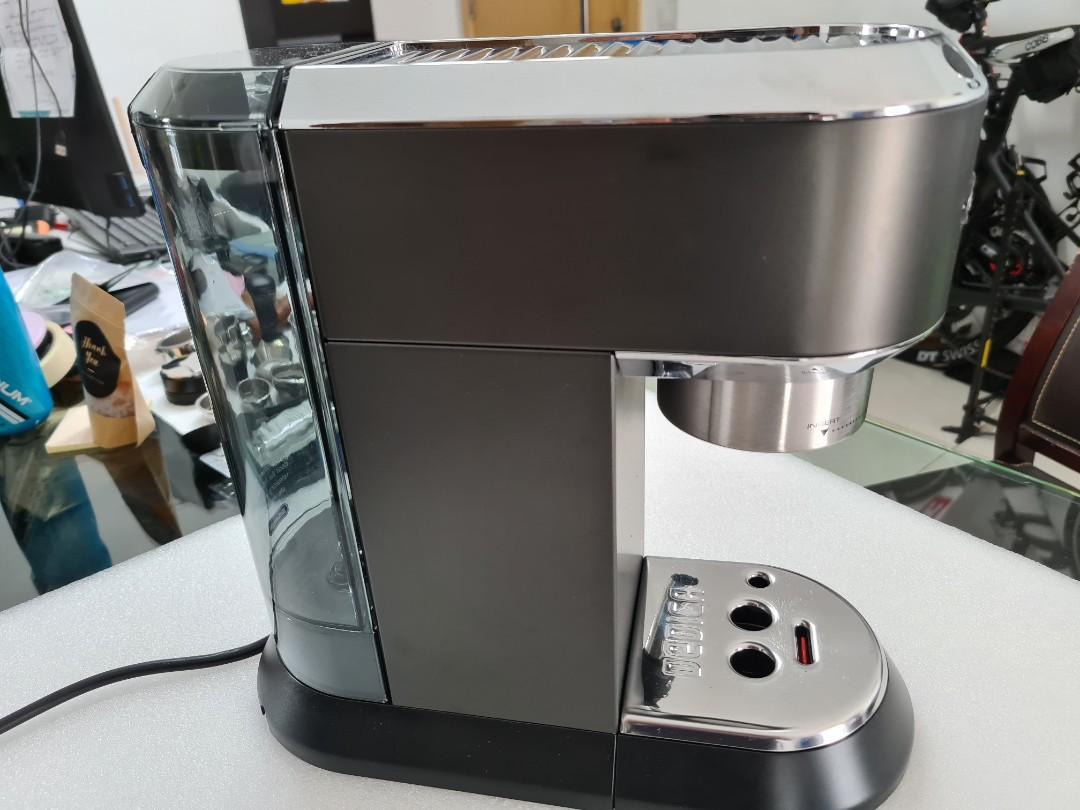 Black Delonghi Dedica EC685 Espresso Machine, TV & Home Appliances