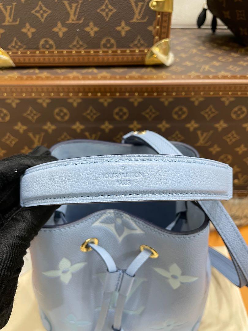 🌟BN below RP🌟Louis Vuitton Neonoe BB Monogram Empreinte grained cowhide  leather with golden studs, Luxury, Bags & Wallets on Carousell