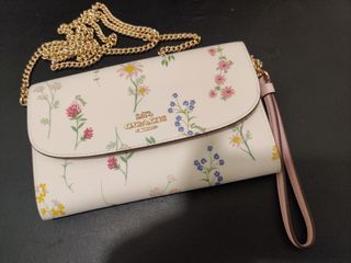 （分類：）位於 。 由 deebeebee 提交（商品編號 1089515844，圖片 1）。簡介： 。