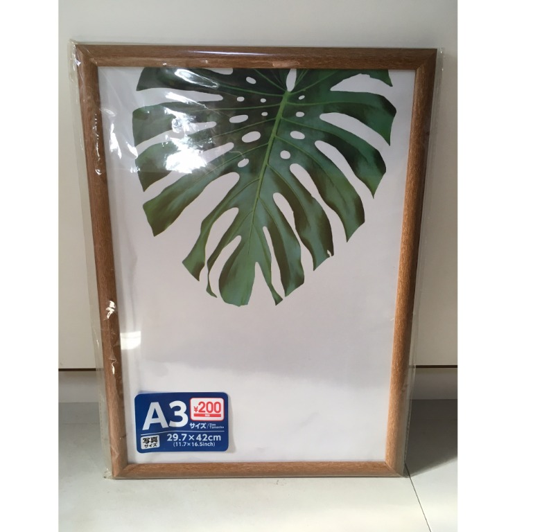 Daiso A3木質相框, 傢俬＆家居, 家居裝飾, 牆上裝飾 Carousell