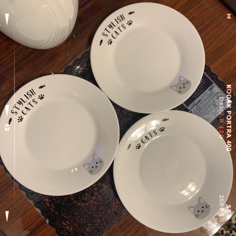 DAISO JAPAN Stylish Cat Plates Set of 3 , Furniture & Home Living
