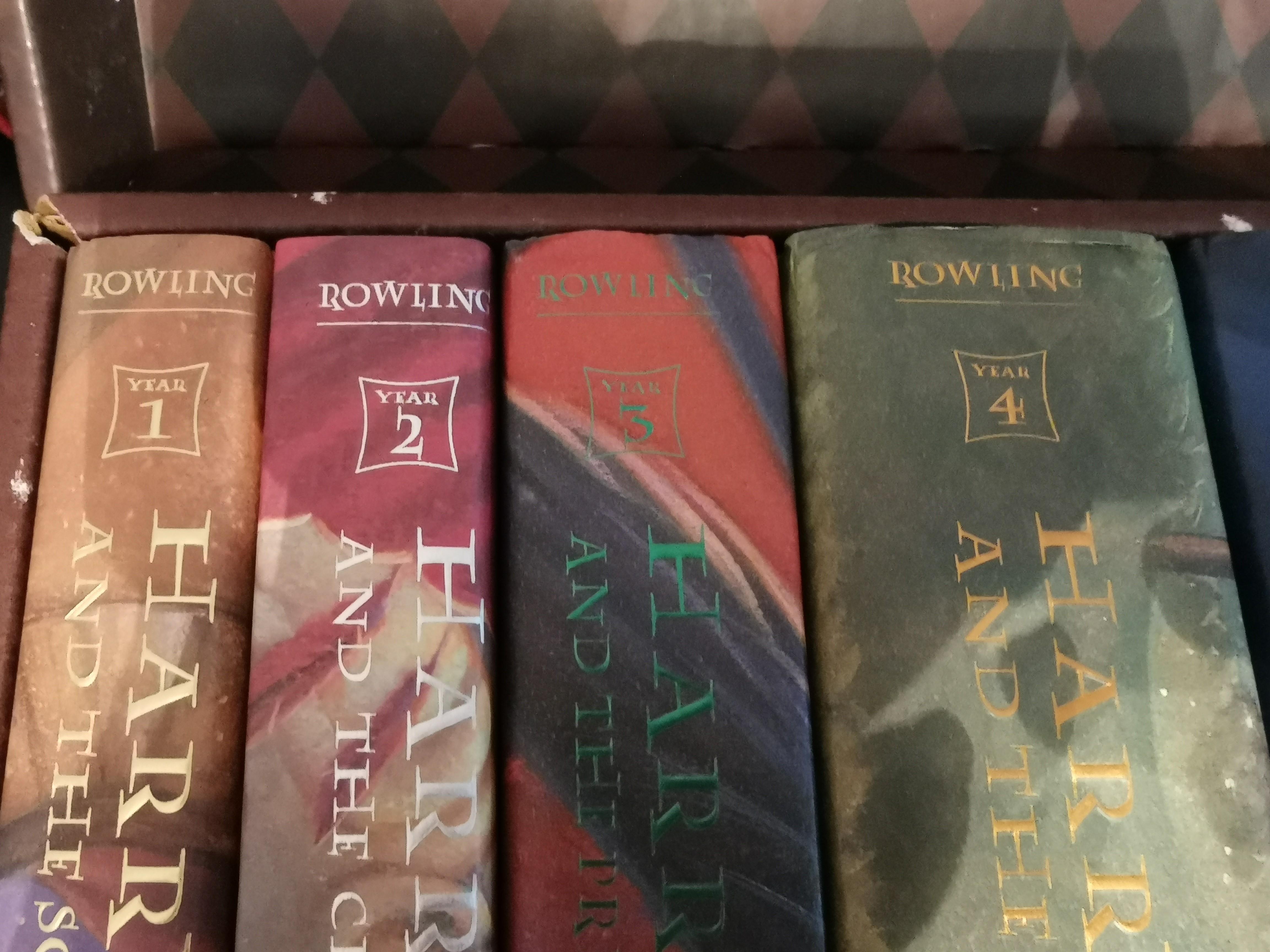 Harry Potter Books Set Excellent Used Condition Hobbies Toys
