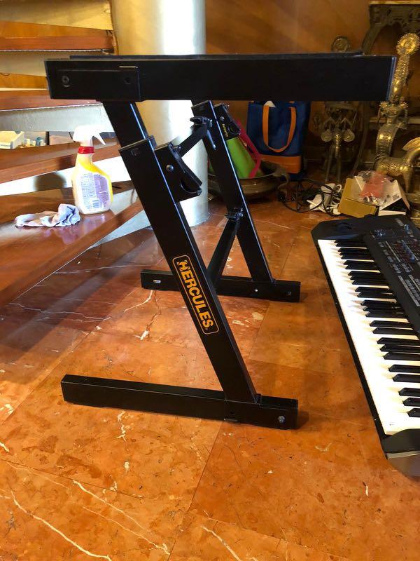 HERCULES Z Stand, Hobbies & Toys, Music & Media, Music Accessories on