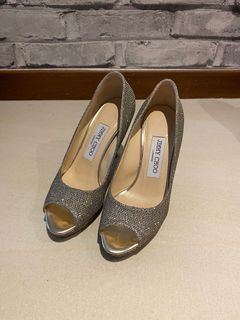 (Category: ) located in . Submitted by heelsjunkie (Listing ID 1089481617, Image 1). Description: .