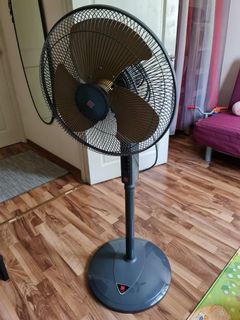 (Category: ) located in . Submitted by reeze8 (Listing ID 1089449804, Image 1). Description: .