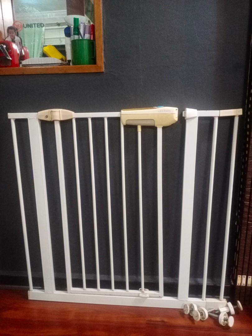 lindam folding stair gate