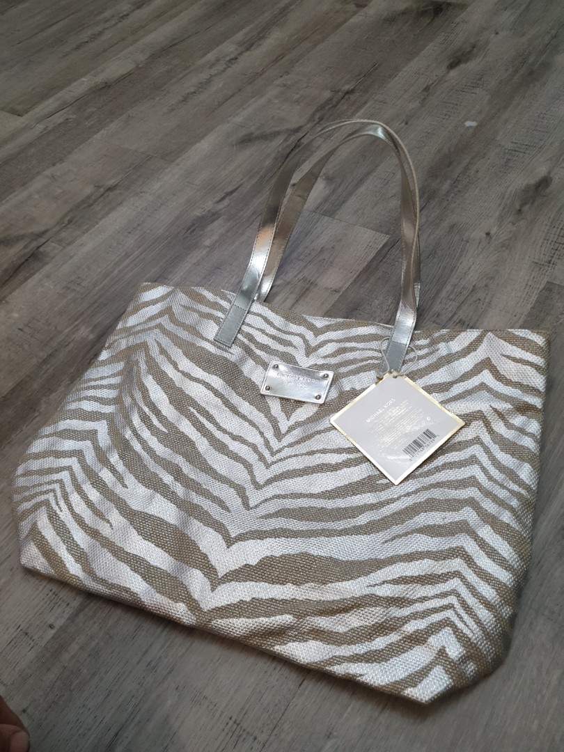 Michael kors glamorous tote new arrivals bag
