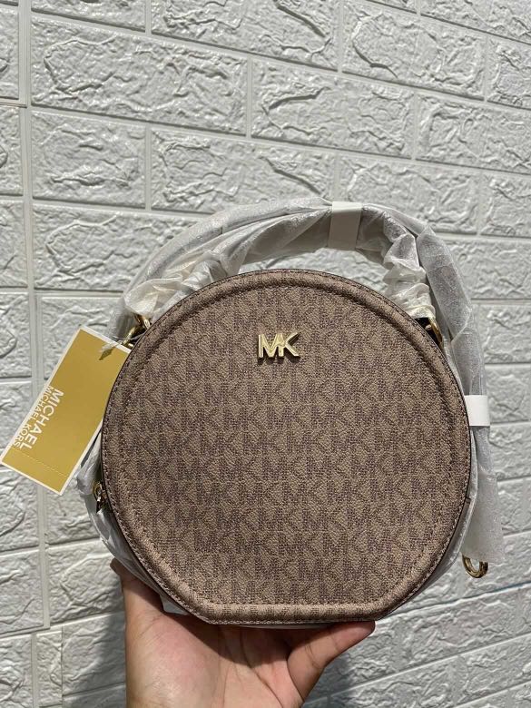 Michael kors canteen bag hotsell truffle