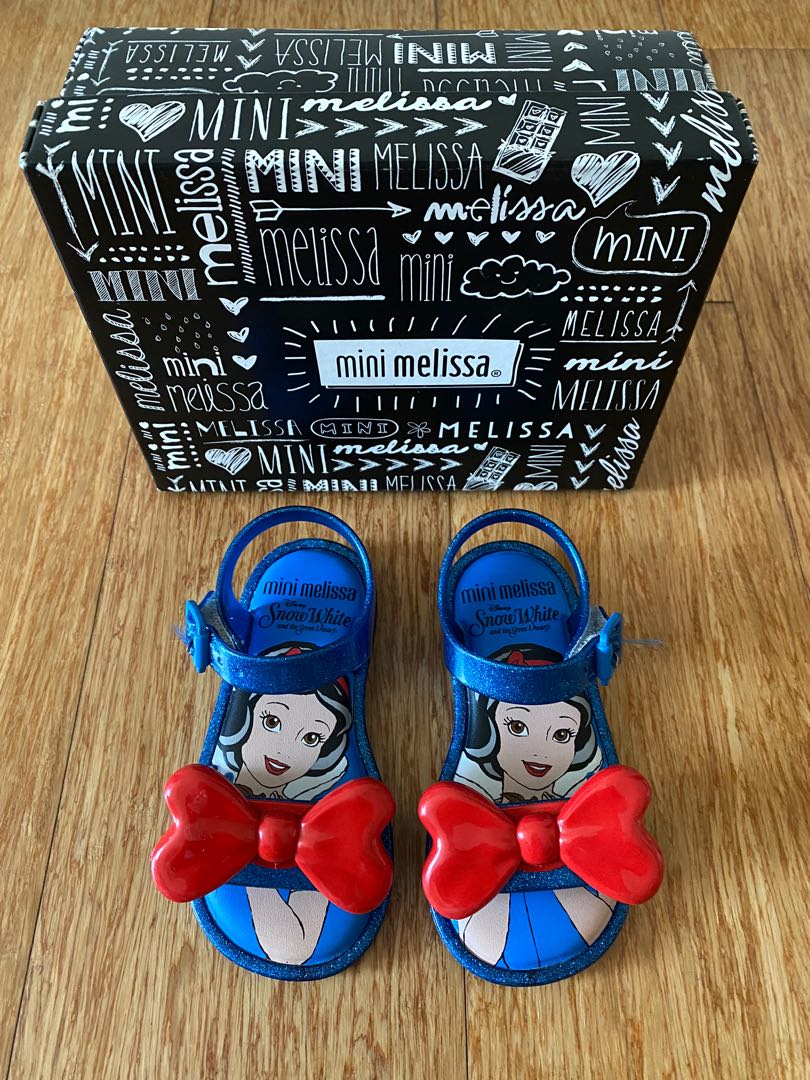 Mini melissa snow best sale white sandal