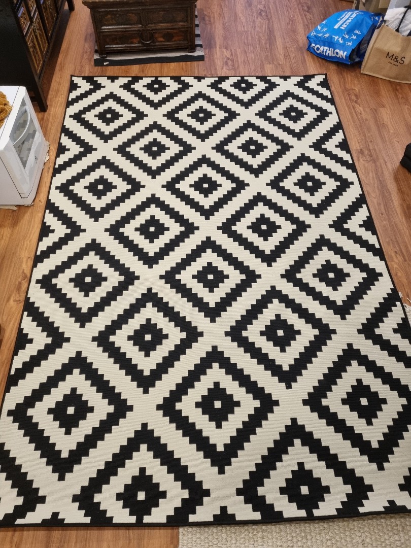 Modern black and white IKEA Lappljung Ruta Carpet 200x300cm like