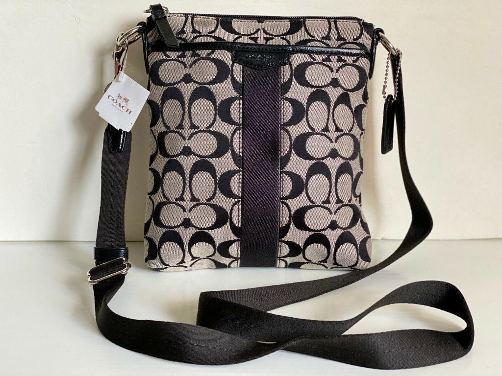 Coach swingpack top crossbody black