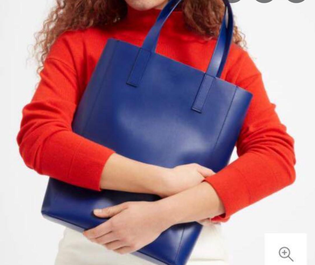 Preloved Everlane The Day Magazine tote in blue Women s Fashion Bags Wallets Tote Bags on Carousell