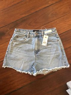 (Category: ) located in . Submitted by milljade (Listing ID 1089384399, Image 1). Description: .