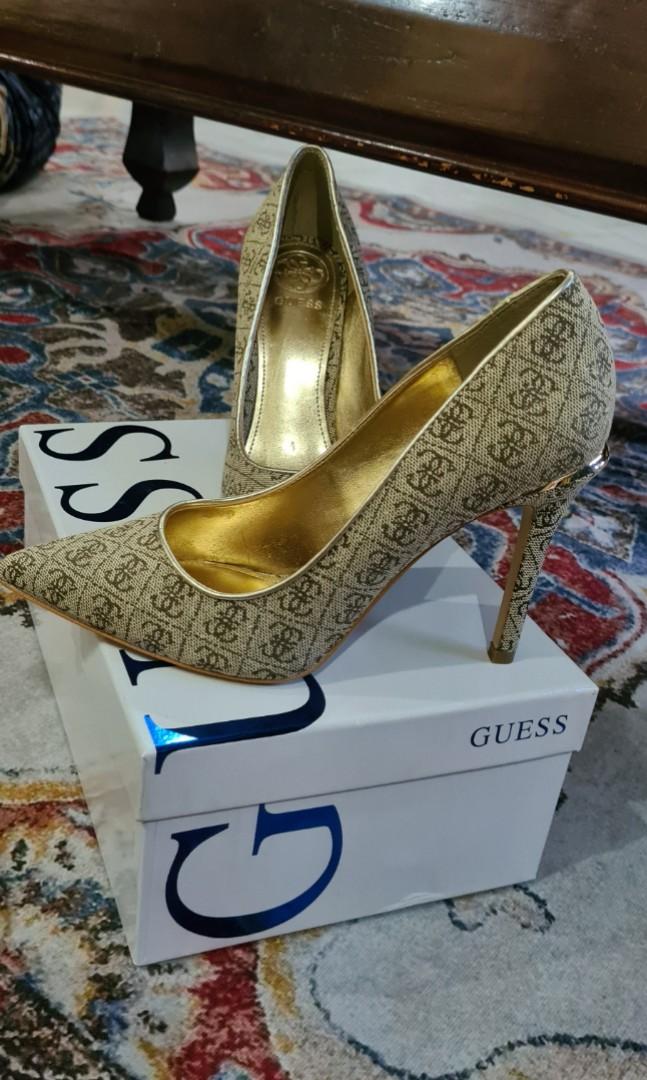 Guess hotsell heels sale