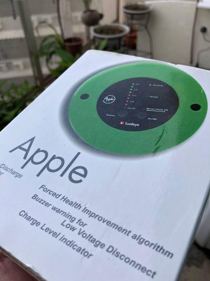 Solar Charge Controller (Category: Cables & Chargers) located in Singapore. Submitted by bremboadvangtracing (Listing ID 1089453020, Image 1). Description: This is a solar charge controller to your 12V battery cells (AGM). Just connect multiple solar panel regardless of sizes as long as they are same voltage p-p. This small logic controller will do the job to keep your AGM battery charged to the max. No need to disconnect. .