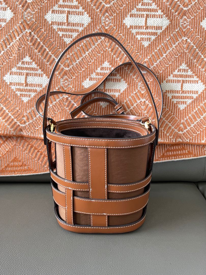 Staud deals bucket bag