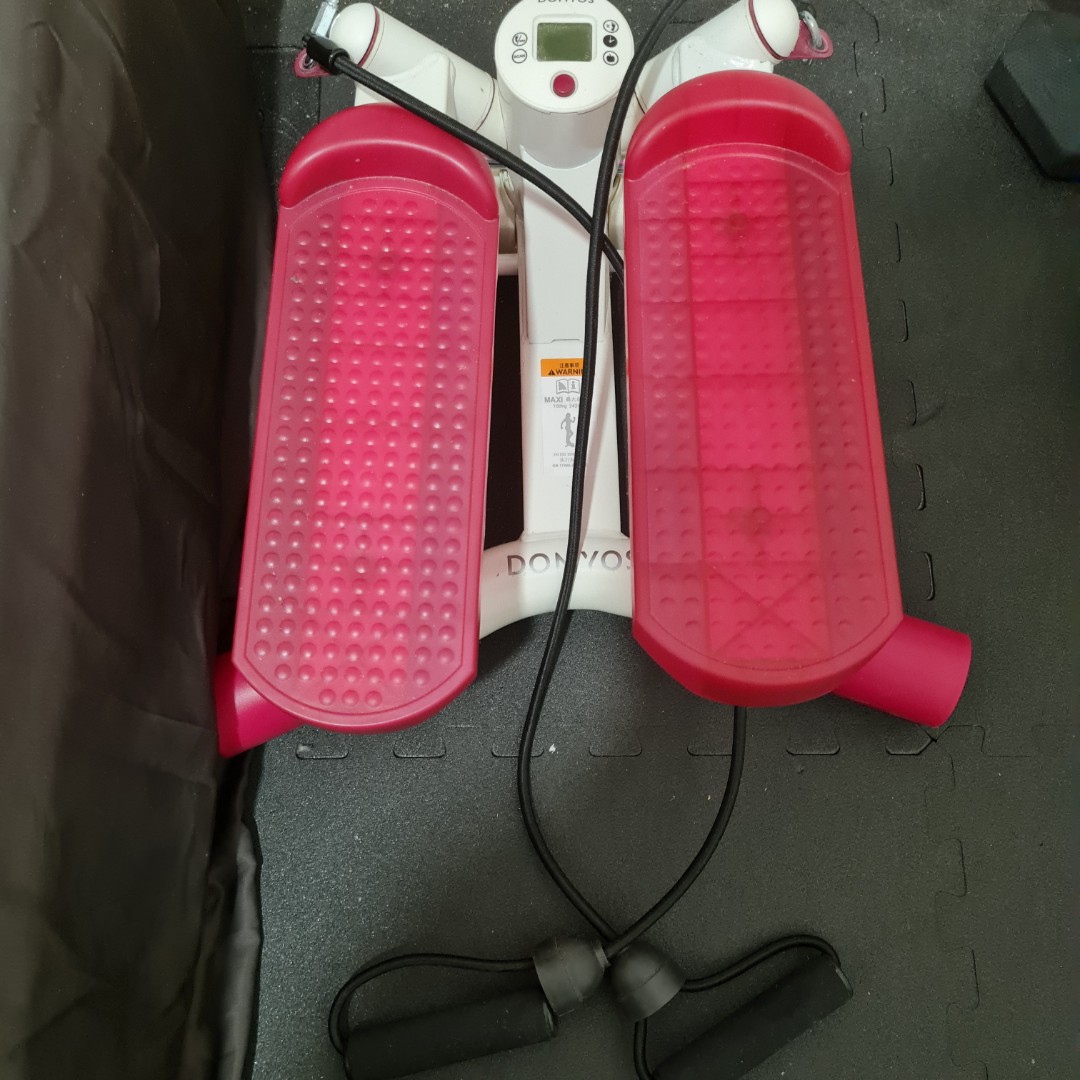 decathlon step machine, Sports Equipment, Exercise & Fitness, Cardio