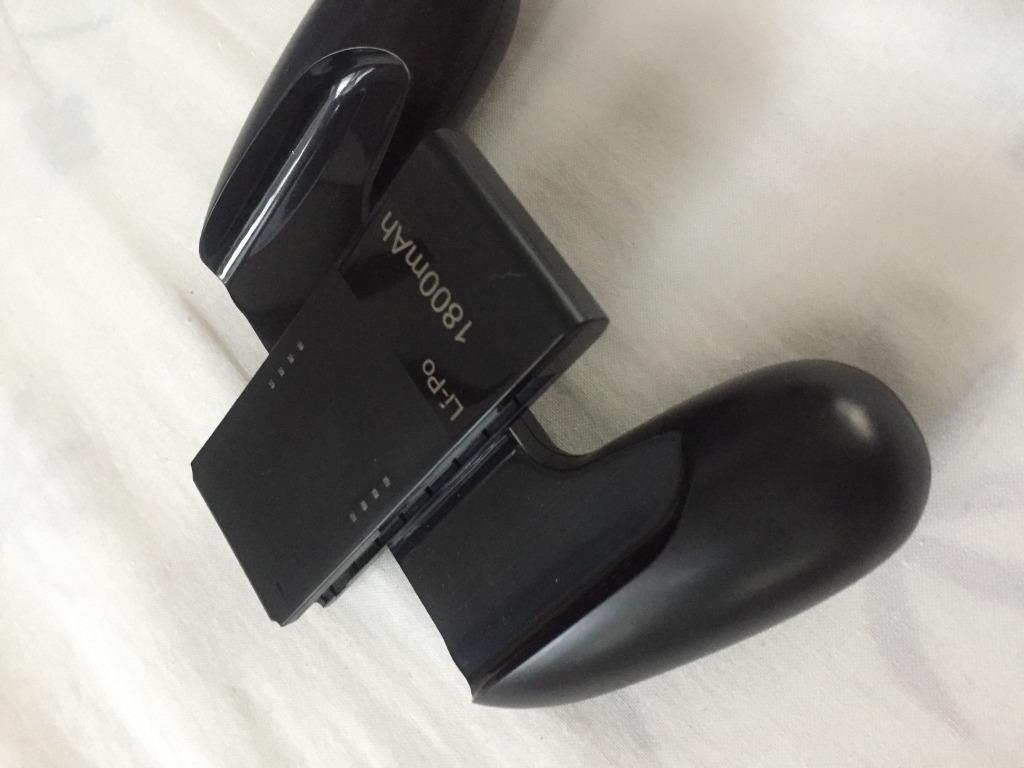 Switch Grip Controller (Category: Controllers) located in Alfonso. Submitted by msrookiexx (Listing ID 1089483953, Image 2). Description: Used only once. .