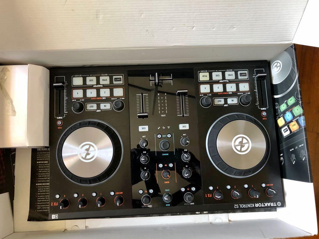 Traktor S2 Mk2 DJ controller, Hobbies & Toys, Music & Media, Musical