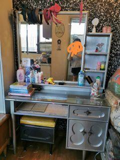 vintage vanity dresser