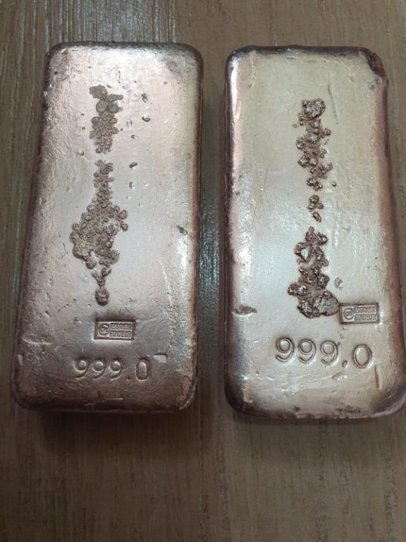 Willing To Sell 2 X 1 Kg Of Essayeur Fondeur Silver Bar Everything Else On Carousell