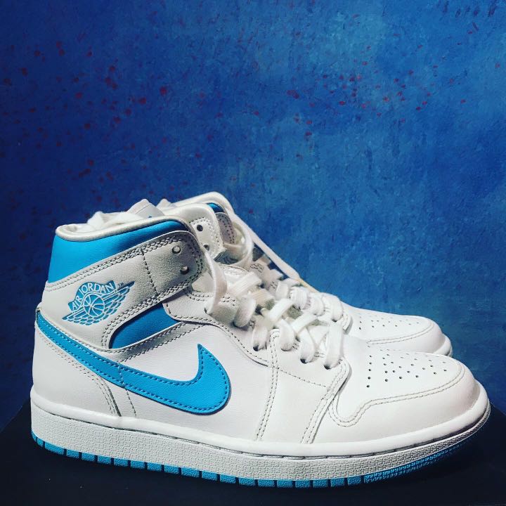 aj1 mid unc