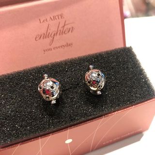 （分類：）位於 。 由 yini18 提交（商品編號 1089765249，圖片 1）。簡介： 。