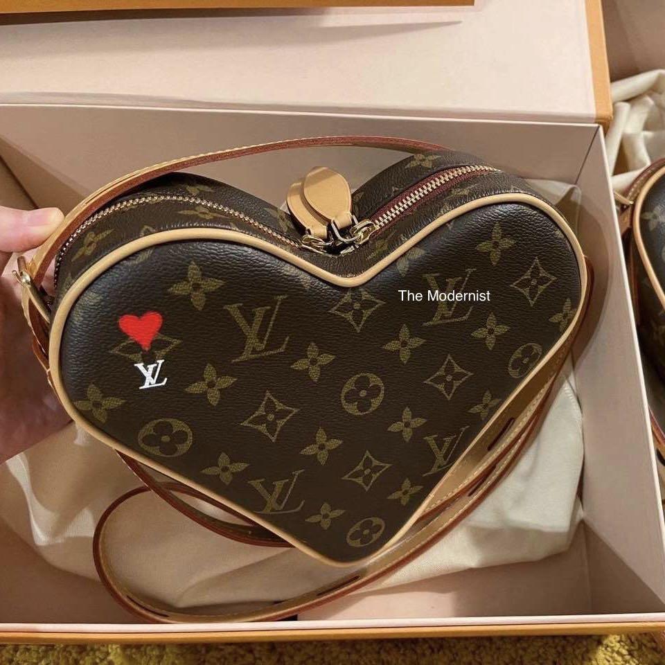 Louis Vuitton Game On Coeur LV M57456 - Crossbody Bags