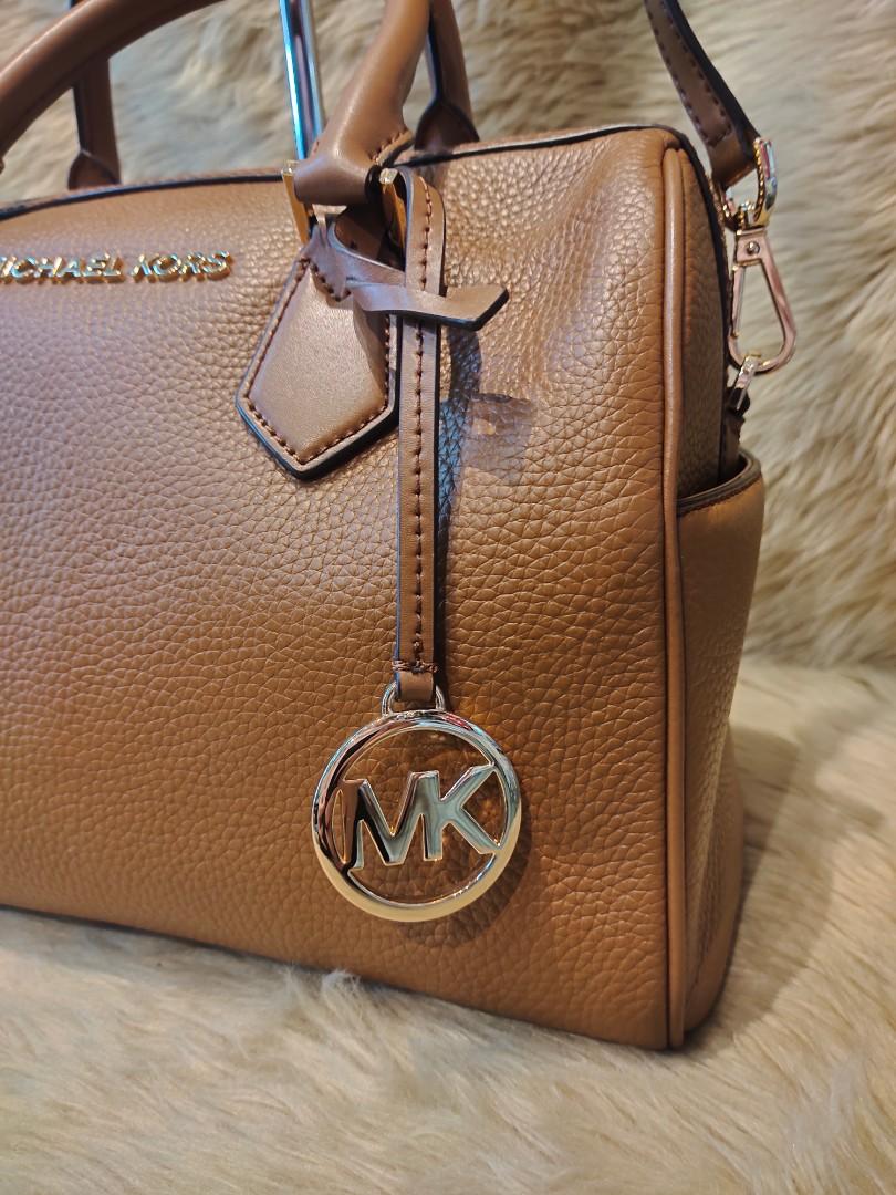 💯 authentic Michael kors MK sling bag, Women's Fashion, Bags & Wallets,  Purses & Pouches on Carousell