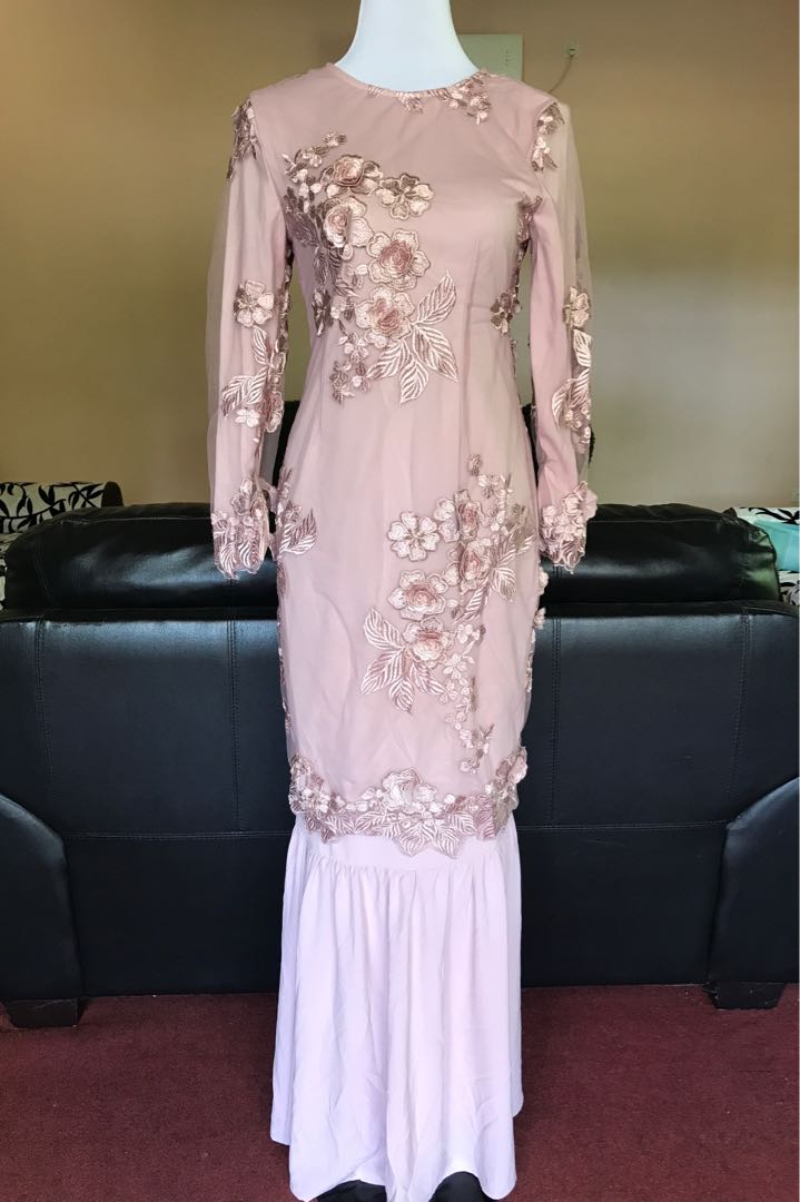 Baju Kurung Moden Lace Women S Fashion Clothes Others On Carousell