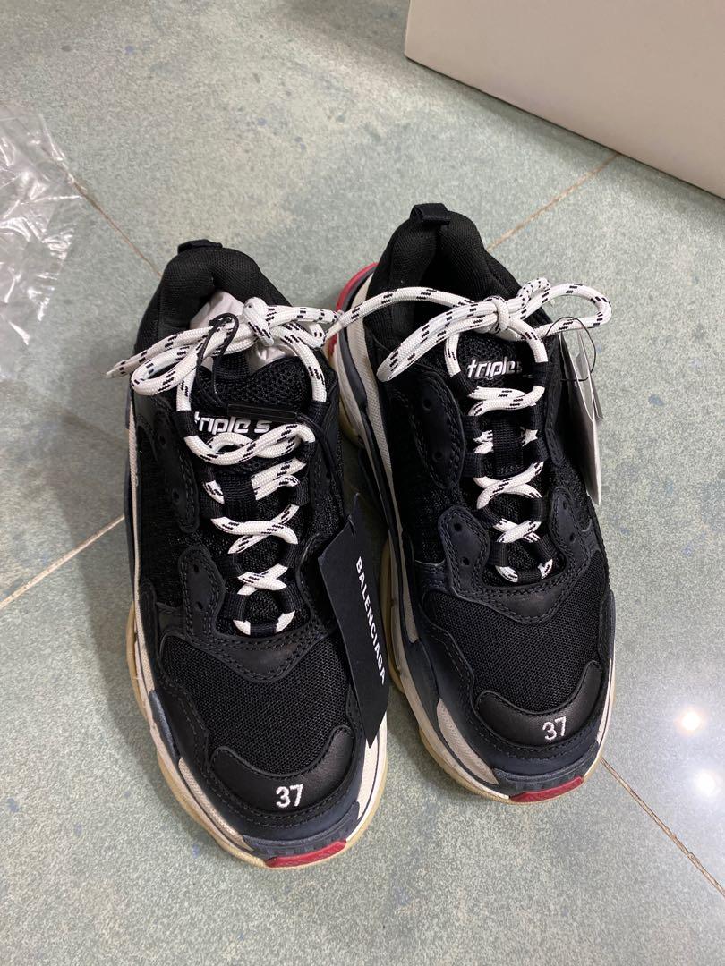 balenciaga triple s 37