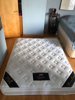 (Category: ) located in . Submitted by miminefb (Listing ID 1089596887, Image 1). Description: .