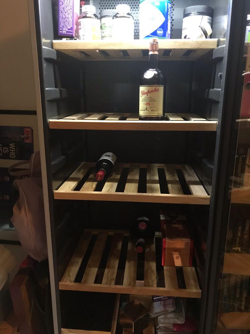 Bosch wine fridge cooler 197 bottles, TV & Home Appliances, Kitchen