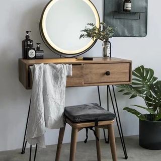 (Category: ) located in . Submitted by classicfurnituresingapore (Listing ID 1089752757, Image 1). Description: .