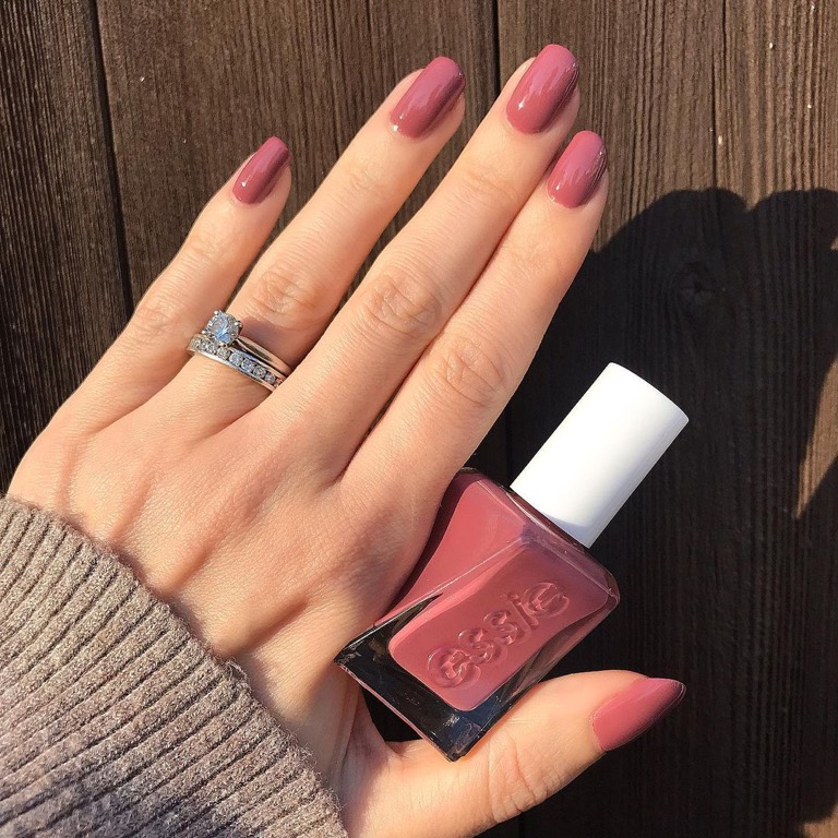 Beautiful Plum 🍇) Essie Gel Couture Nail Polish - Not What it Seams,  Beauty & Personal Care, Hands & Nails on Carousell