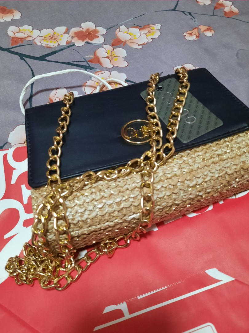 guess chain handbag