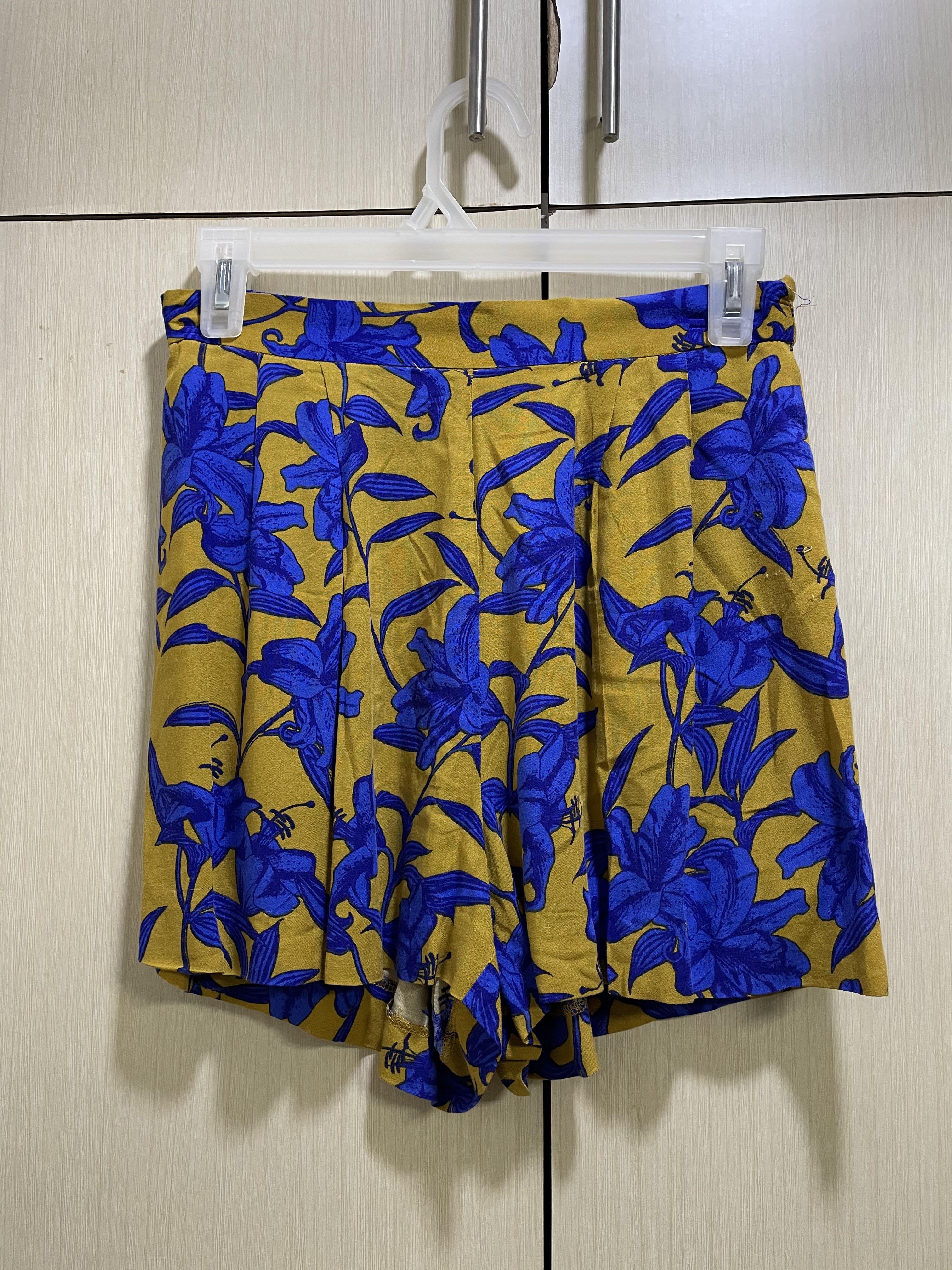 H&M Floral Summer Shorts (Category: Shorts) located in Quezon City. Submitted by dideelee (Listing ID 1089744567, Image 1). Description: Includes free MM shipping! Very excellent used condition. Elastic waistband and has pockets! High waisted and super flattering. Best fit XS-S. 24-26 waist. MOP: BDO or Gcash. .