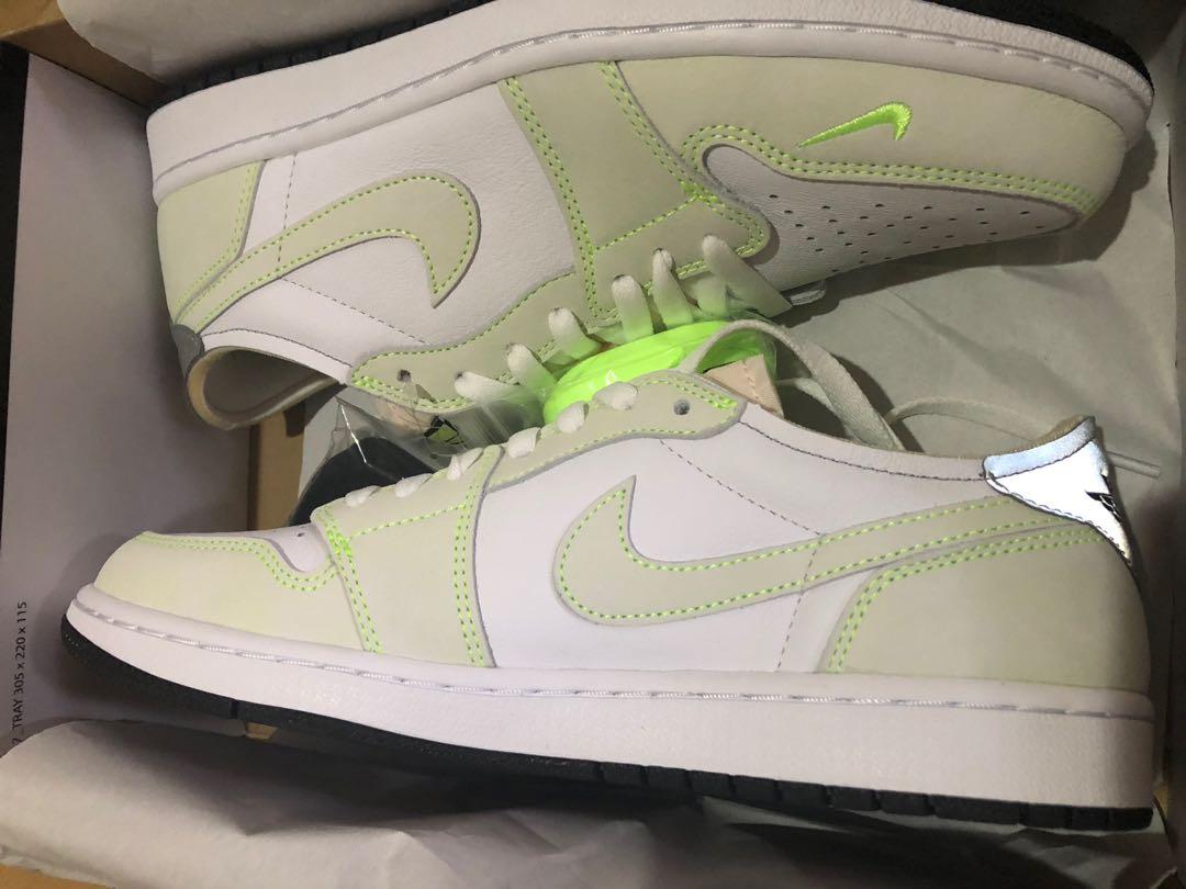 Jordan 1 Low Ghost Green